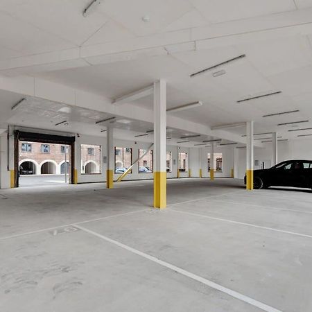 1 Bed Modern Apartment In A Converted Mill Leeds  Exteriér fotografie