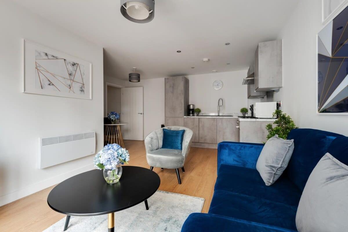 1 Bed Modern Apartment In A Converted Mill Leeds  Exteriér fotografie